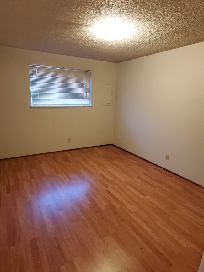 Photo - 446s51 Unit 448