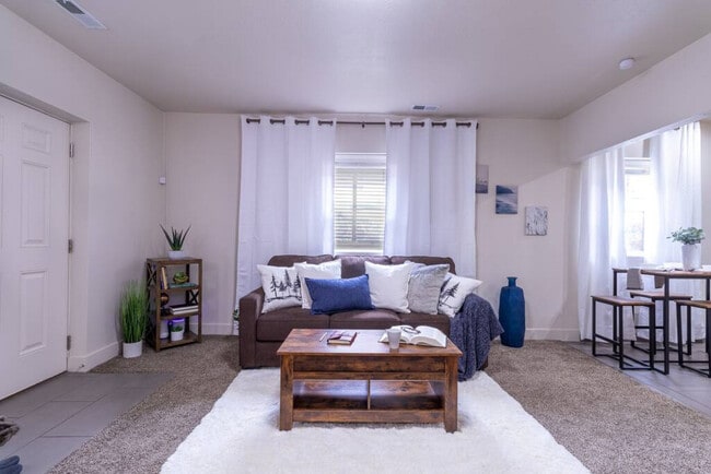 Photo - 676 Markea Ave Unit SI ID1071593P