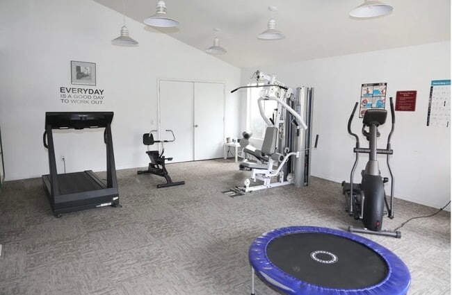 Photo - 43405 30th St W