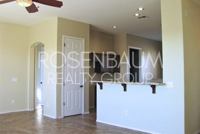 Photo - Gorgeous 3-bedrooms, 2-baths home in the b...
