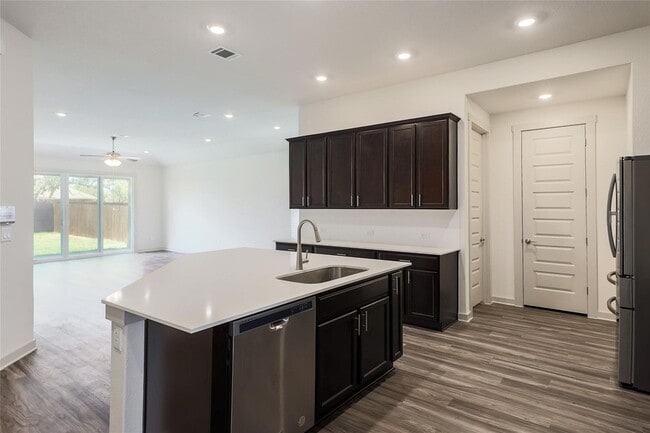 Photo - 1917 Centerline Ln