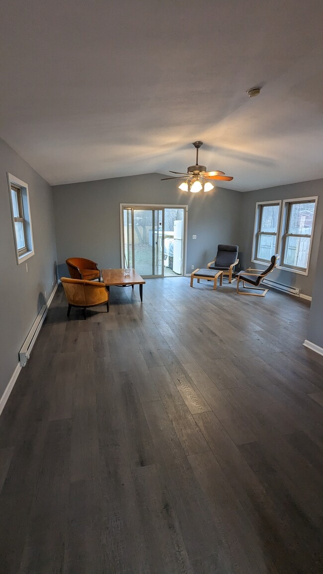 Photo - 616 White Oak Dr