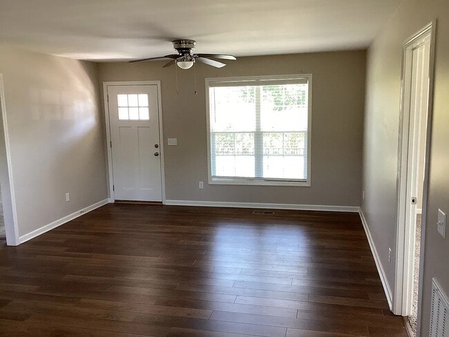 Photo - 135 Beth Ln