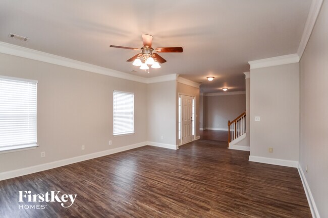 Photo - 4611 River Rd