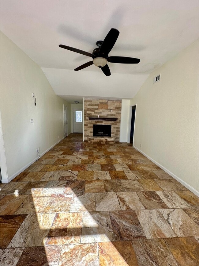 Photo - 5142 37th St E