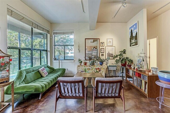 Photo - 911 Keith Ln Unidad 13