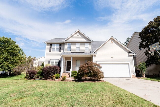 Building Photo - Stunning 6 bedroom 2.5 bathroom corner lot...