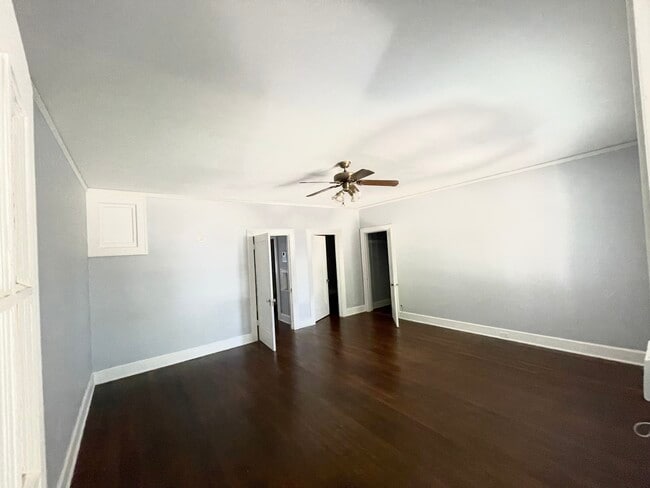 living room - 426 W Huisache Ave Unit Apartment