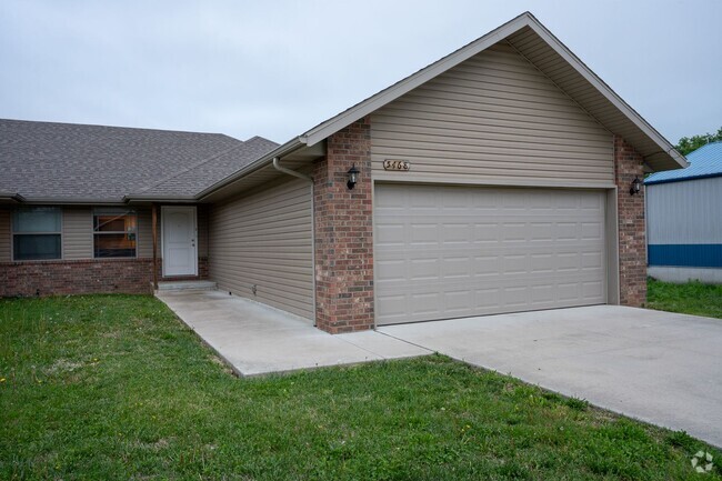 Building Photo - 3 Bedroom Duplex in Battlefield, MO Rental