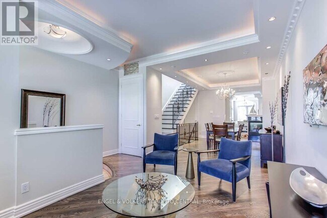 Photo - 405 Bedford Park Ave