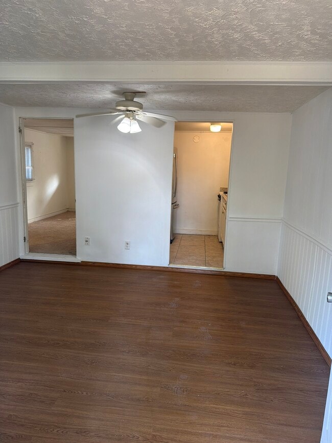 Photo - 209 Strawberry Ln