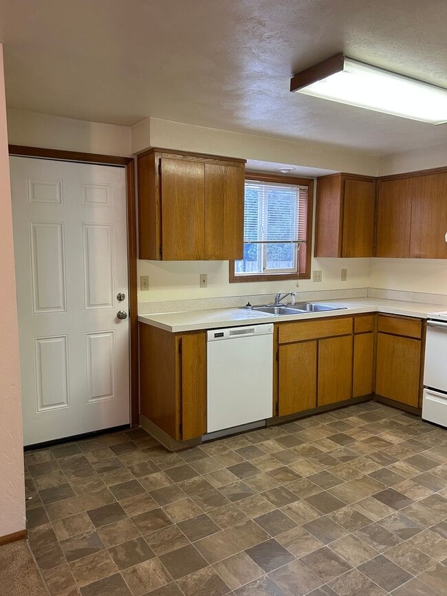 Photo - 684 Unit 2150