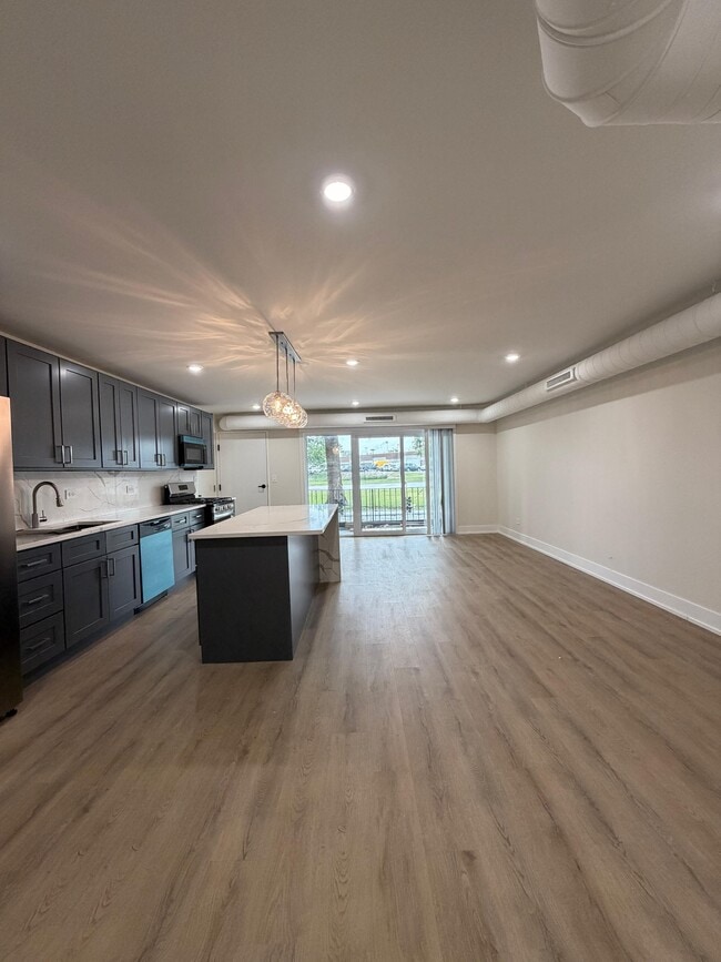 Photo - 10217 Dearlove Rd