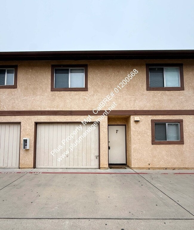 Building Photo - N57000 Unit F