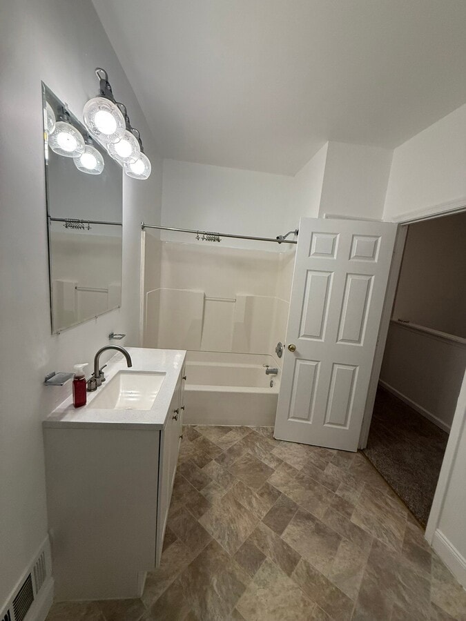 Photo - 1313 N Walnut St