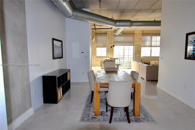 Photo - 410 NW 1st Ave Unit 504