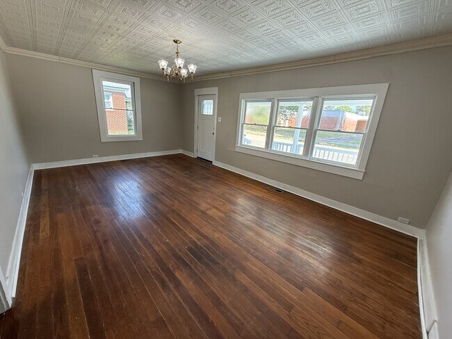 Photo - 25 Woodrow Ave