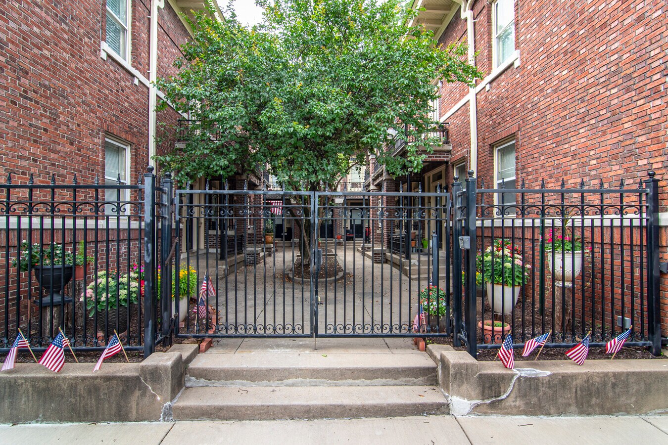 Photo - Chateaus at St Clair