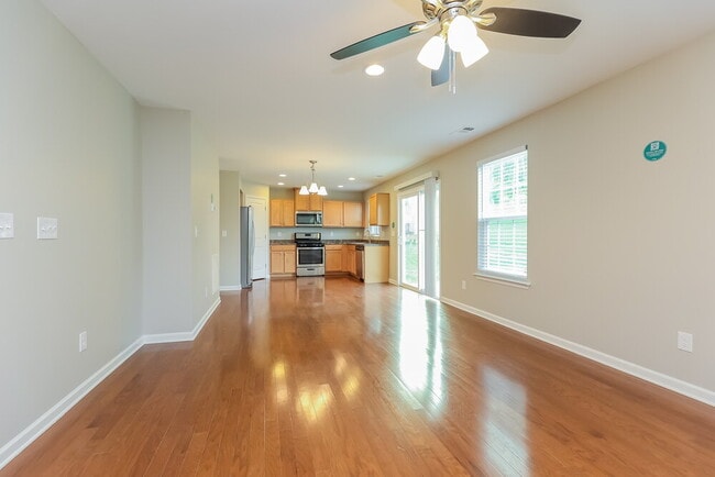 Photo - 408 Parmley Ln