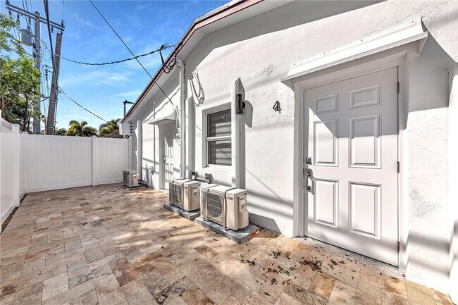 Photo - 5122 NE 19th Ave Unit 4