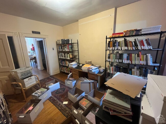 Photo - 518 Warren St