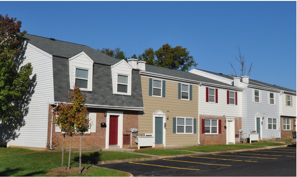 Middle River Townhomes - Middle River Townhomes