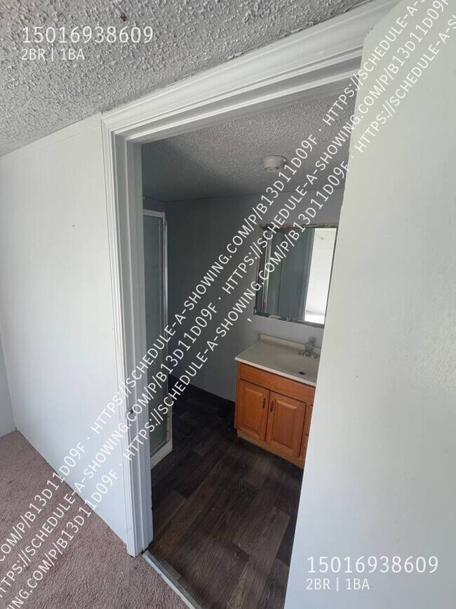 Photo - 132 Wyles Ln