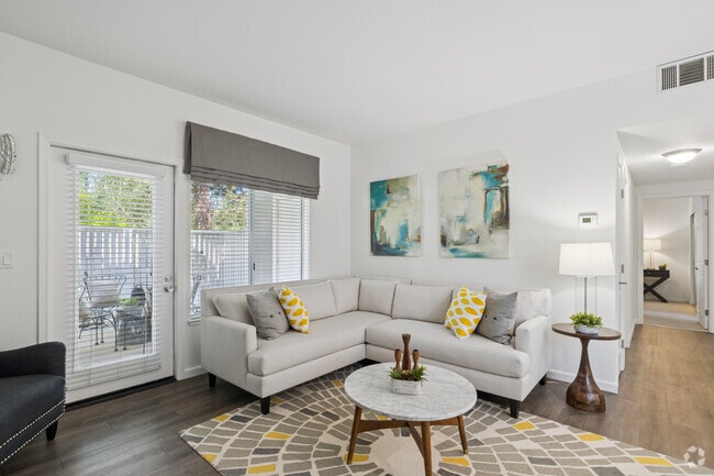 B - 2BR, 1BA - 873SF - Living Room