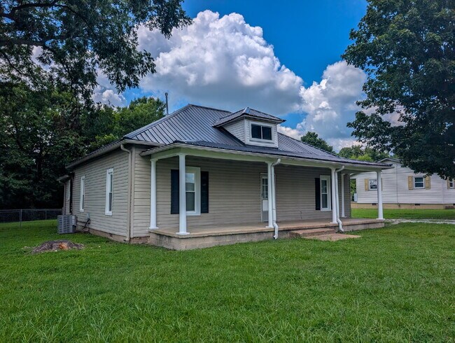 Photo - 148 S Hunt St