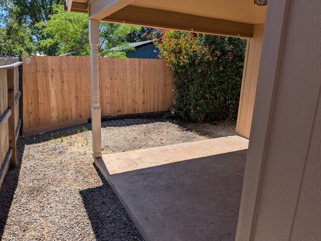 Photo - 113 Little Butte Dr