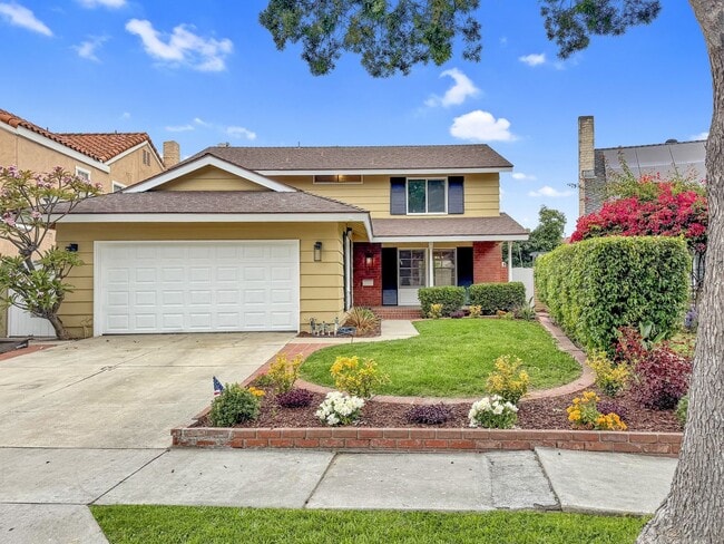 CERRITOS -BEAUTIFUL 5BR HOME FOR LEASE $4600 - CERRITOS -BEAUTIFUL 5BR HOME FOR LEASE $4600