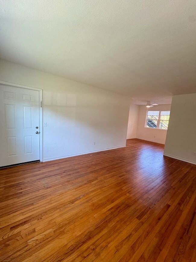 Photo - Fully Renovated Three Bedrooms Condo in South Windermere Unit A