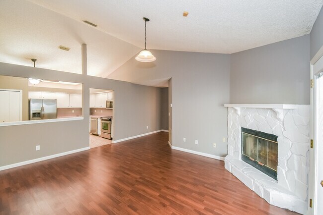 Photo - 1876 Ontario Ct