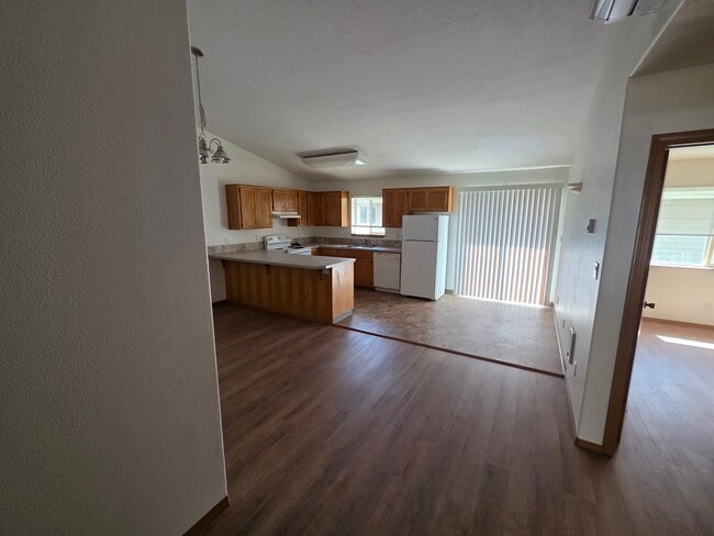 Building Photo - 286 Stadium Dr N Unit 286-6