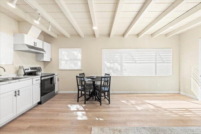 Photo - 272 W Carmel Valley Rd Unidad C