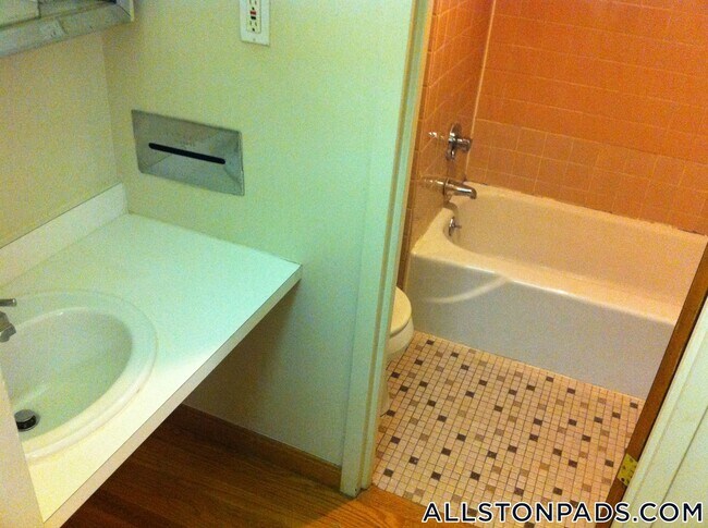 Photo - 1110 Commonwealth Ave Unit 305