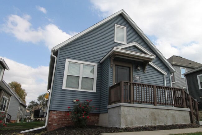 Photo - The Big Master 3 bedroom home-- A Must-See...