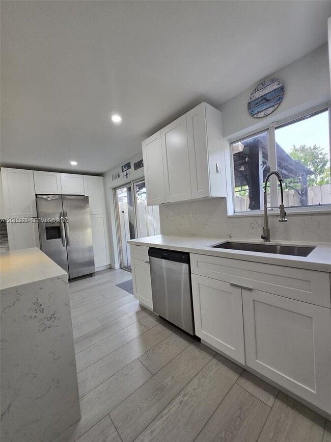 Photo - 17324 NW 74th Ave Unit 102