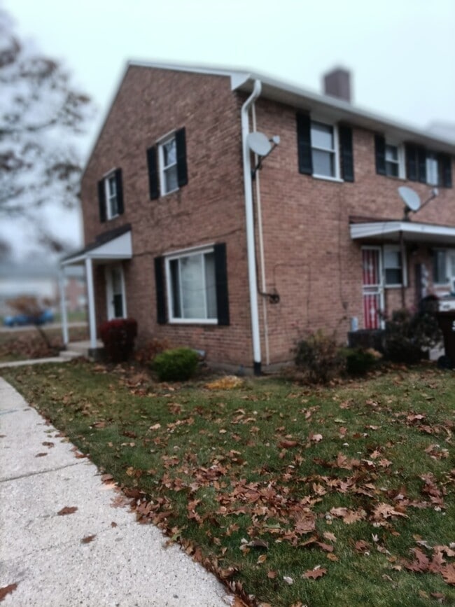 Photo - 41 Indianwood Blvd