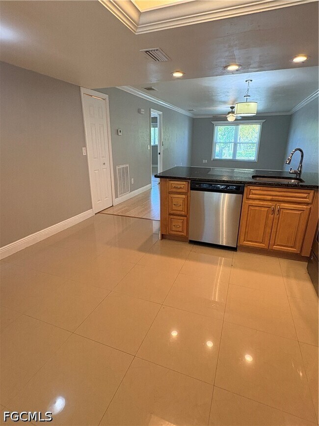 Photo - 2510 SE 16th Pl Unidad 203