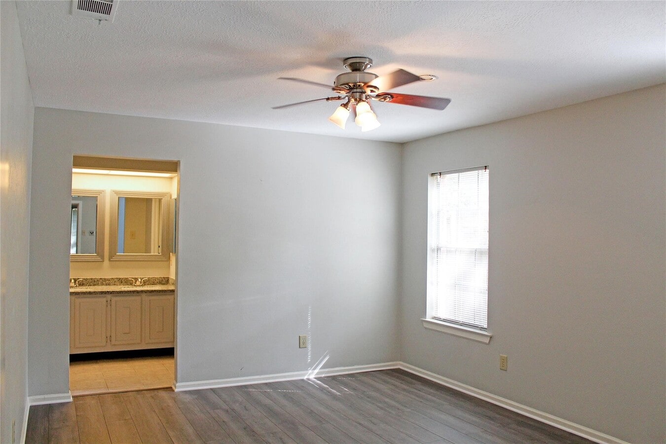 Photo - 39 S White Pebble Ct