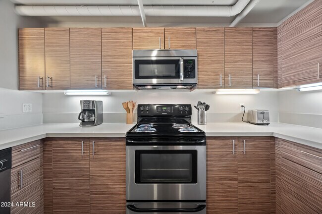 Photo - 535 W Thomas Rd Unidad 212