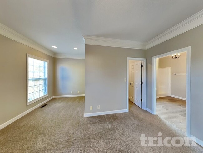 Photo - 935 Willow Circle