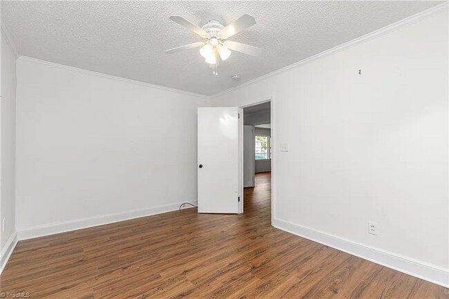 Photo - 3618 Lewiston Rd