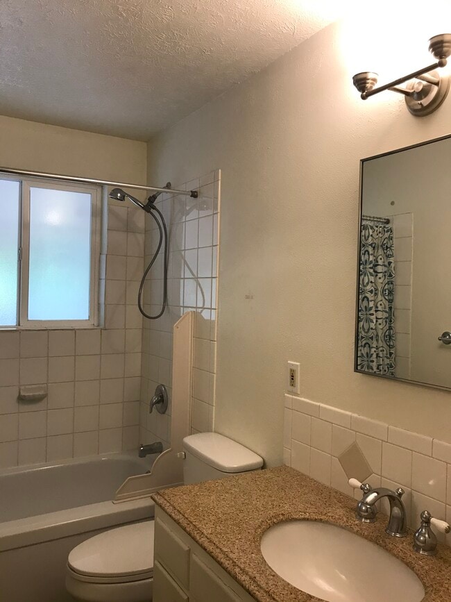 Photo - 181 Chase St