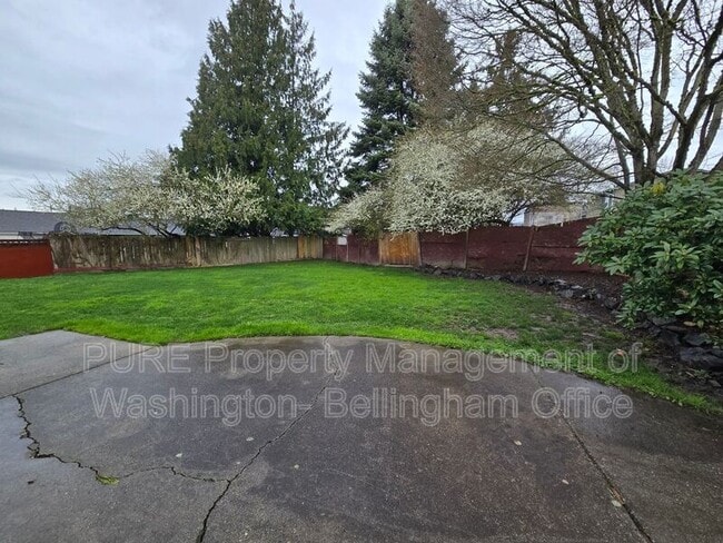 Photo - 6521 58th St NE