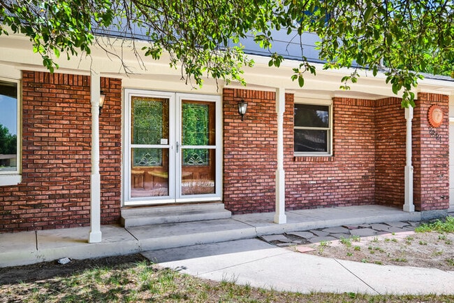 Building Photo - 2821 Serendipity Cir E