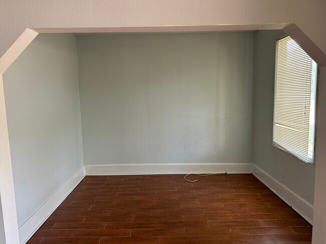 Photo - 1554 Lasalle St Casa