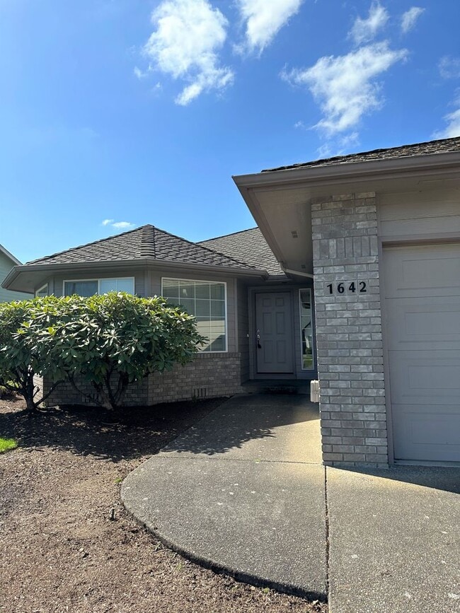Photo - 1642 Diamond Peak Ct NW