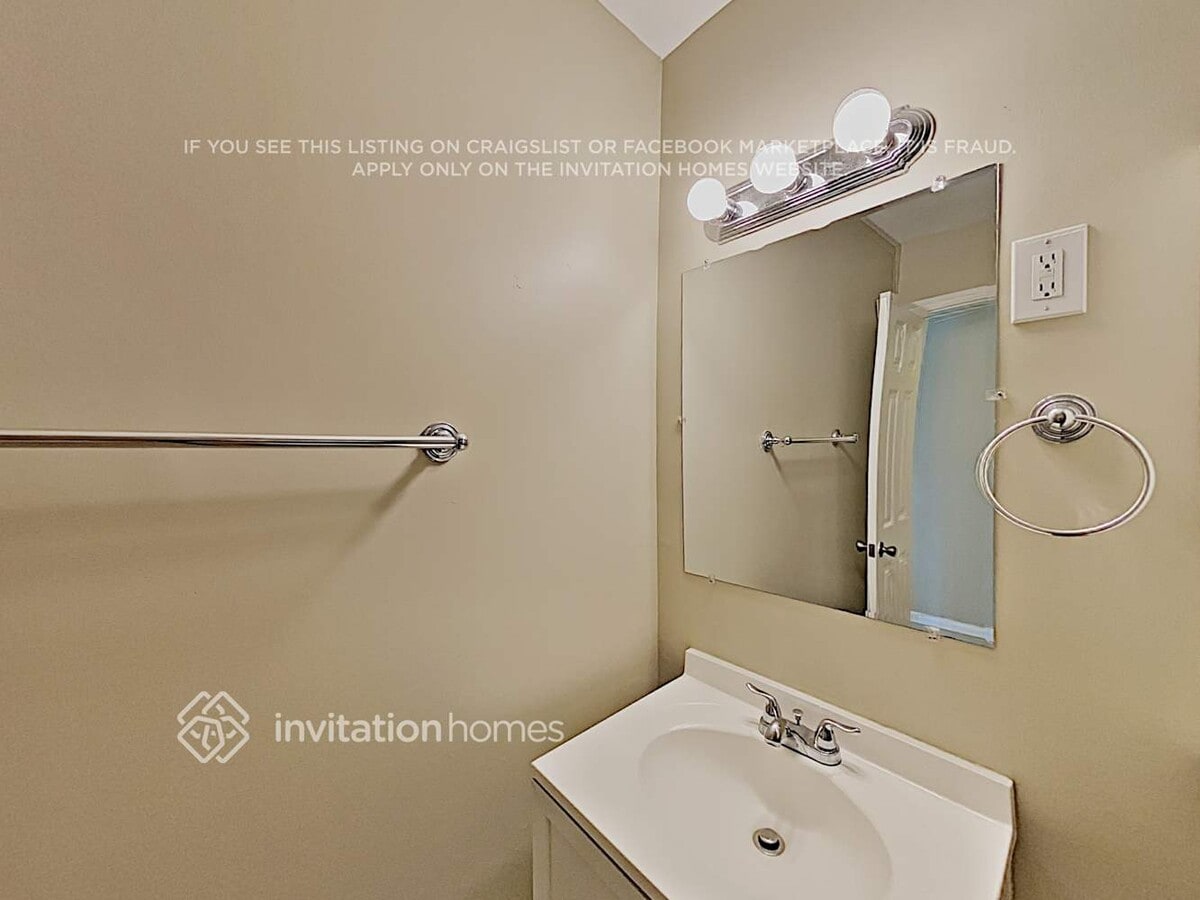 Photo - 2620 SW 121st Ave